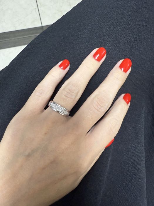 Золотое кольцо с бриллиантами 16,5р