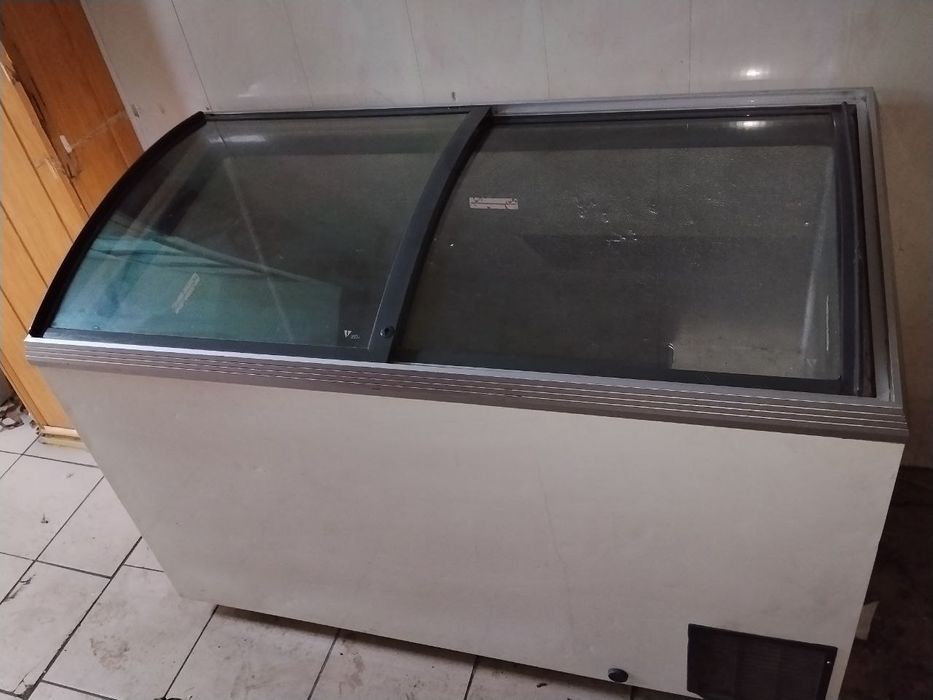 Морозильна ларь на 300 л