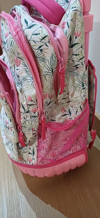 Mochila escolar e estojo