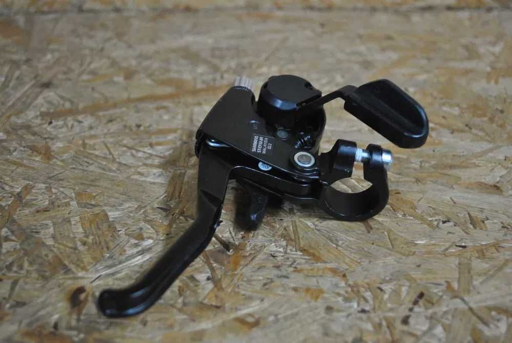 Nowa Klamkomanetka Shimano ST-EF50 8R  1