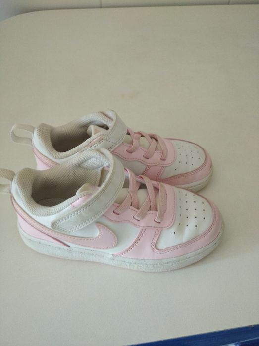 Sapatilhas de criança da Nike tamanho 27
