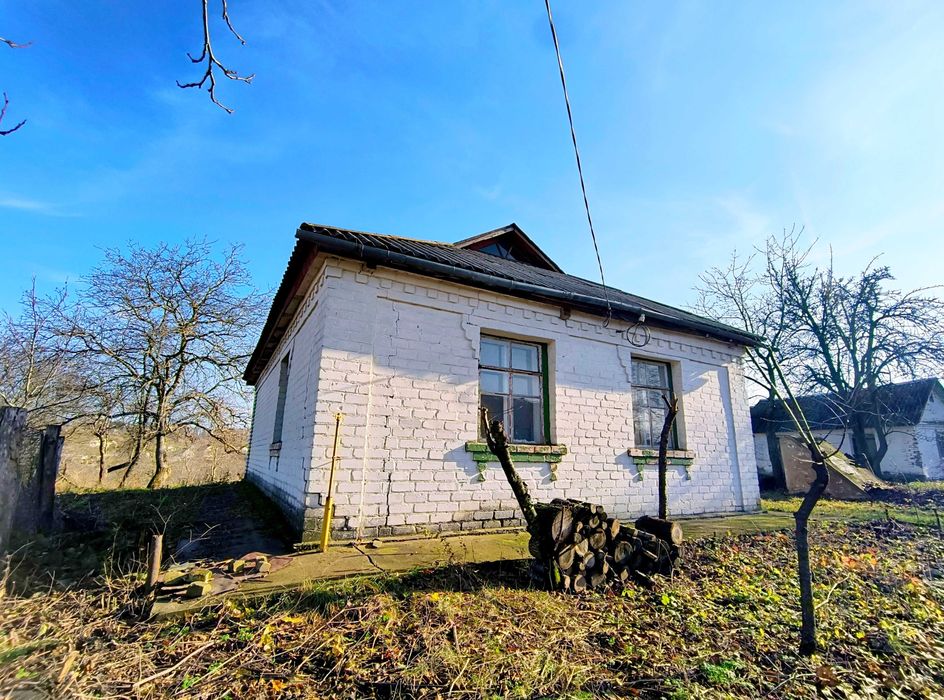 Дім 76 м2 біля ставка Дмитрушки 2,3 км Умань газ піч криниця 32 сотки