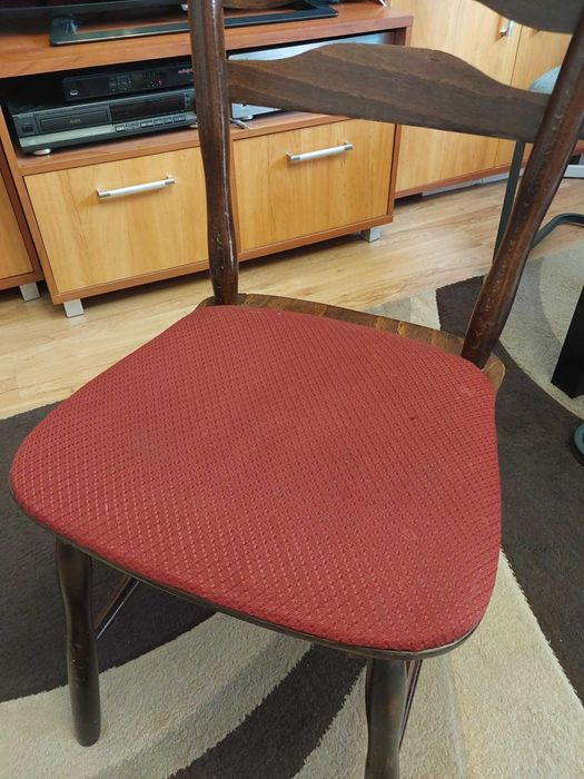 Stare drewniane krzesła do renowacji - Radom