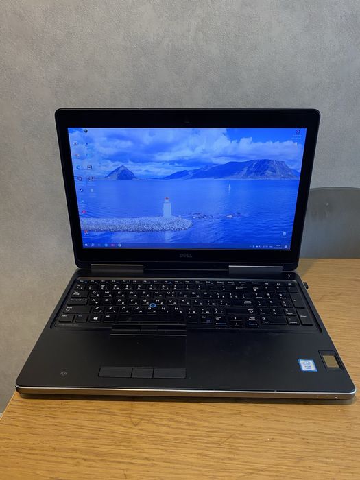 Ноутбук Dell Peecision 7520