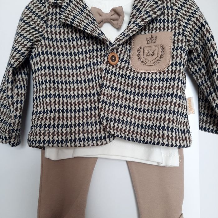 Новий костюмчик для хлопчика