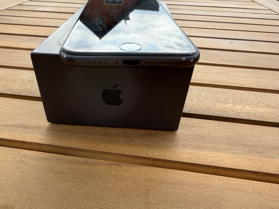 Iphone 8 64 GB Space gray komplet