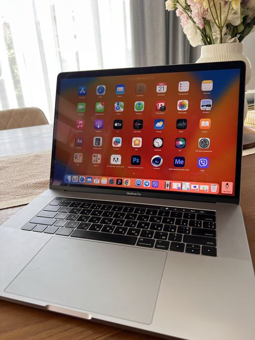 MacBook Pro 15.4” 2017 (i7/16GB/512GB/Radeon Pro 560) Space Gray