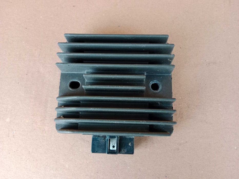 Yamaha R6 Regulator Napięcia SH713AA 4.1.1  03-05