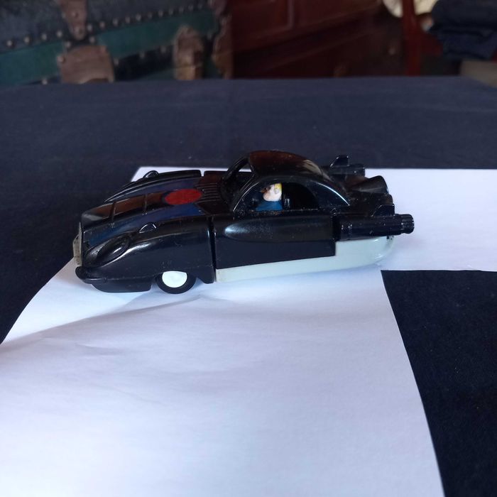 Carro batman impecável