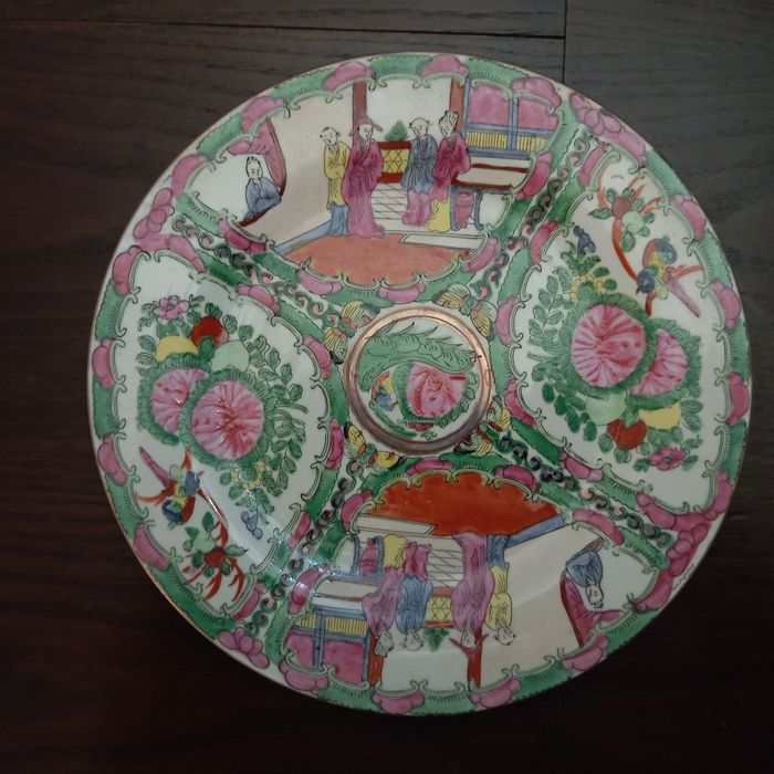 Pratos decorativos de porcelana chinesa e Macaense