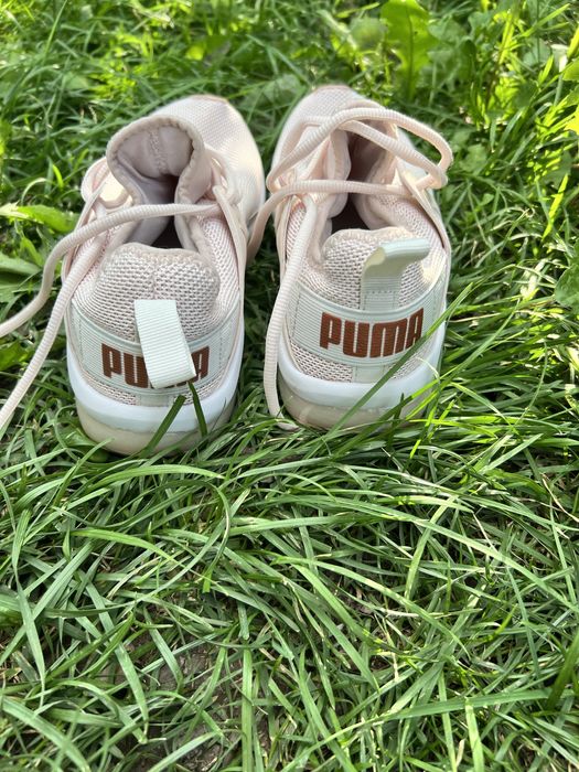 Кросовки пума женские в отличном состояние