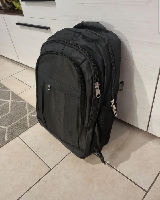 Super nowy plecak czarny