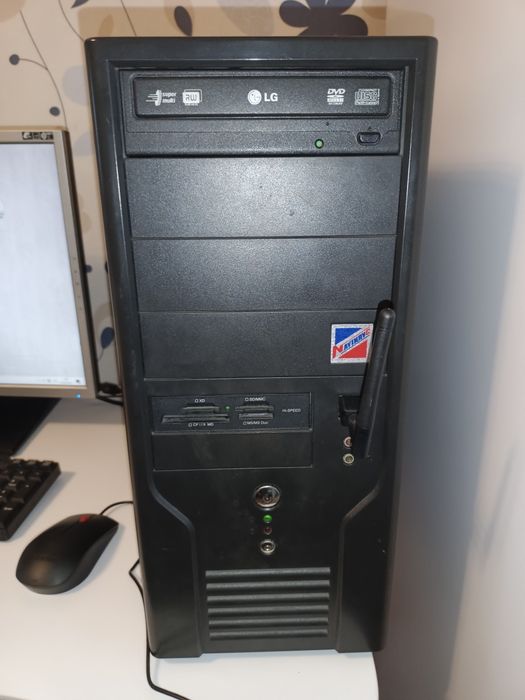 Комп'ютер повністю робочий у зборі