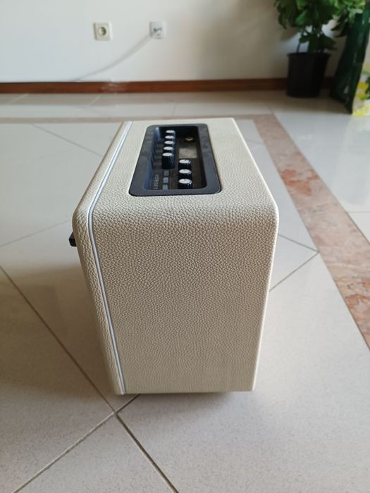 Amplificador de viola ou guitarra ou outros