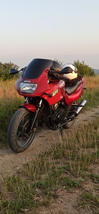 Kawasaki GPZ-500S