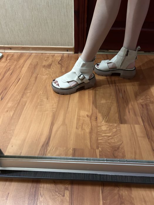 Босоніжки 34 розмір