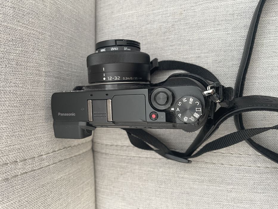 Panasonic Lumix GX80 + Lumix 12 - 32 mm. Stan bardzo dobry