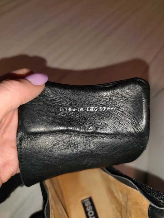 skórzane Sneakersy Gino Rossi - Pepper  rozm. 39