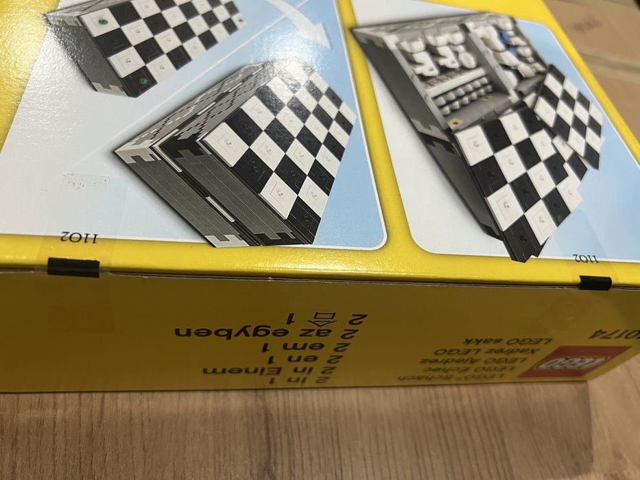 LEGO® 40174 Gry - Zestaw szachów z motywem LEGO