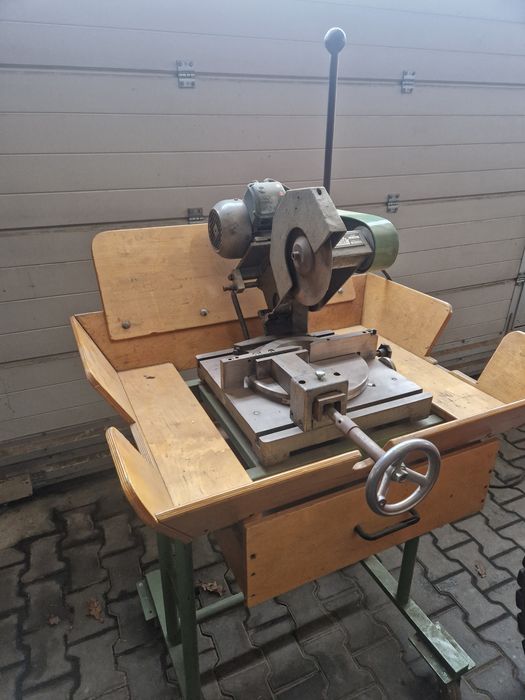 Piła do aluminium ukośnica przecinarka   metalu cięcia