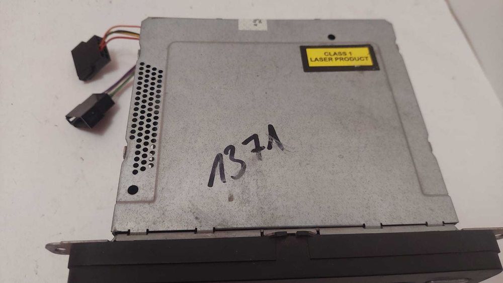Radio RCD 300 VW + kodem + kostka 2-DIN