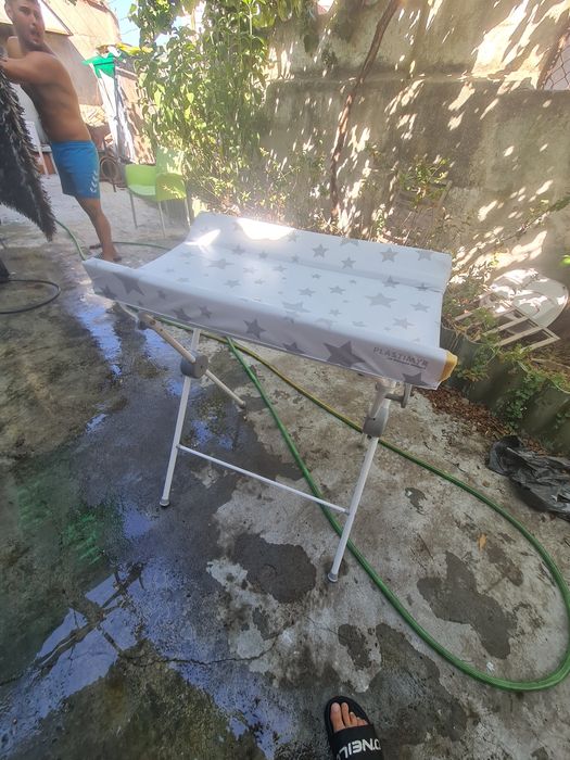 Banheira com muda-fraldas portátil da marca Plastimyr