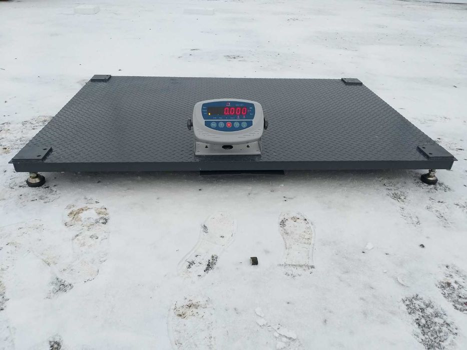 Платформенные весы в ассортименте пульт от 500 кг до 3 тонн.