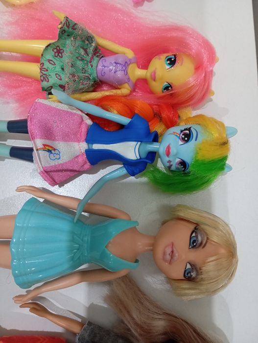 Conjunto 5 bonecas variadas