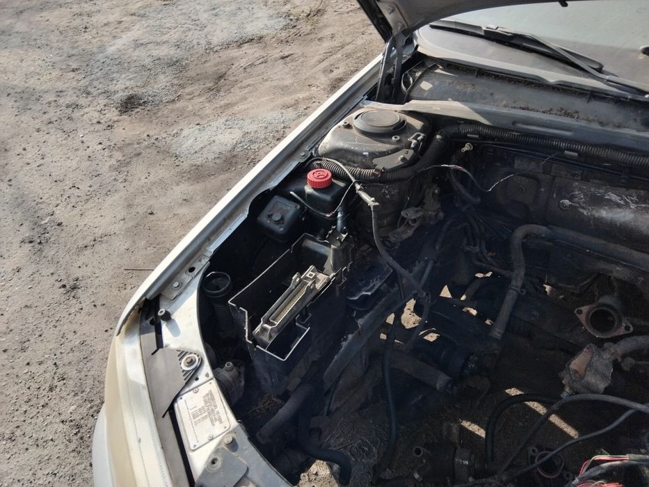 Пежо 406 1.8 бенз. Не на ходу.