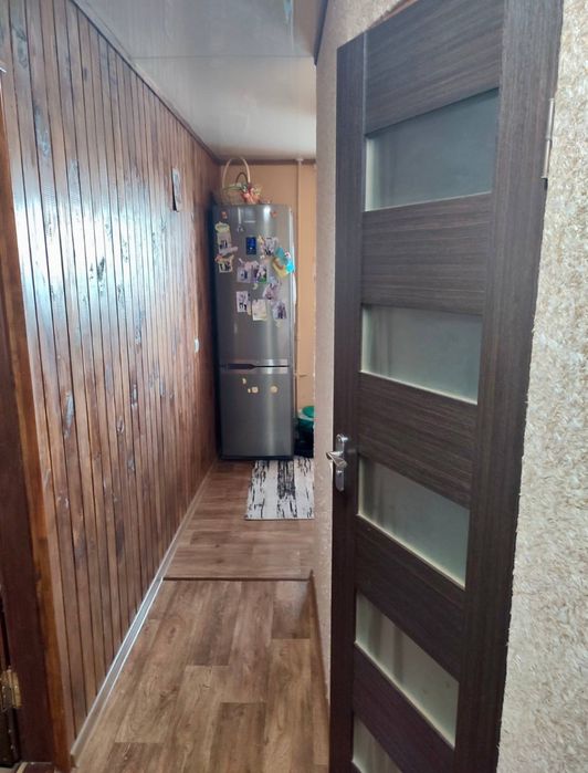 Продам двокімнатну квартиру.