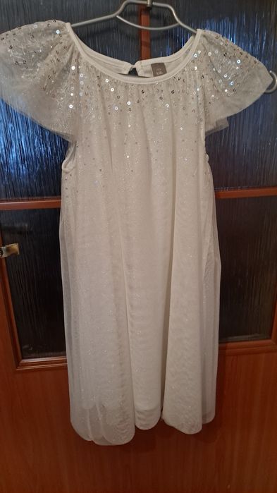 Sukienka dla dziewczynki.