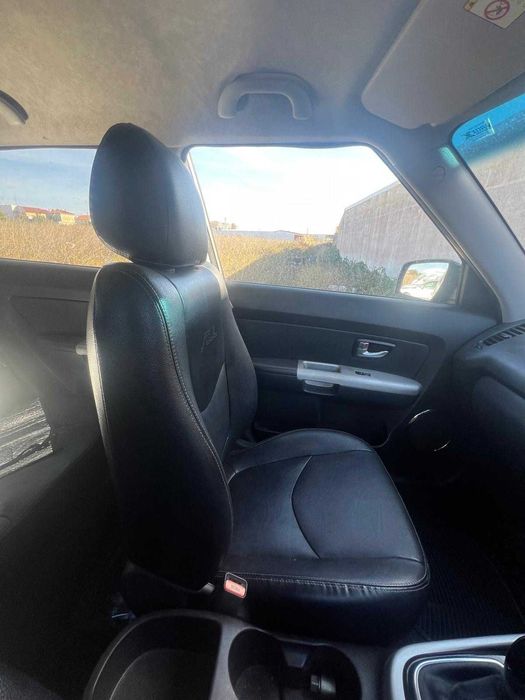 Kia Soul 1.6 CRDi Automático diesel 2014, Volante à Direita, Matrícula Portuguesa