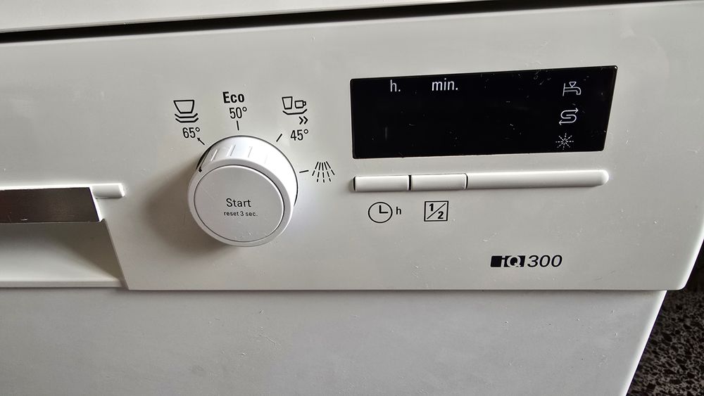 Máquina lavar loiça Siemens iq300