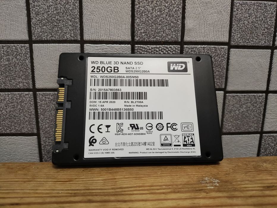 2.5' SSD диск WD 250 Gb