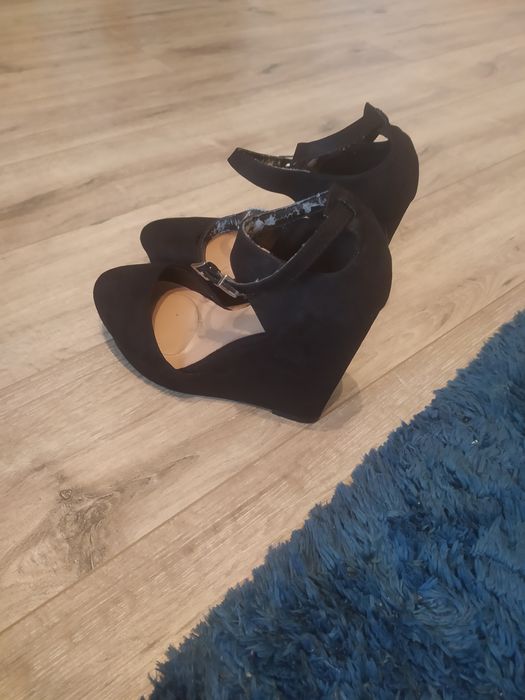 Sandały na koturnie buty letnie pantofle 38