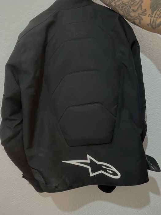 Casaco alpinestar com alguns detalhes