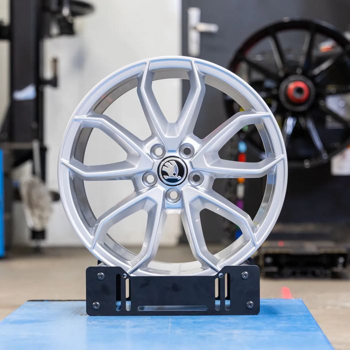 NOWE ORYGINALNE Felgi 17" - Skoda Fabia Kamiq Rapid Scala