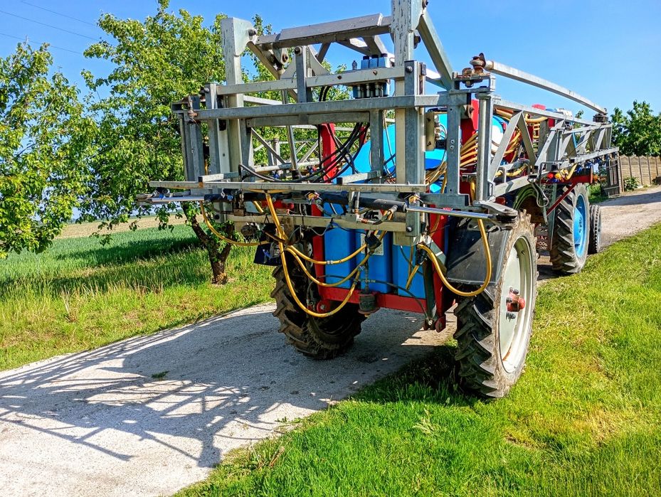 Opryskiwacz Biardzki  Lance Ocynk 15m hydraulicznie rozkładane