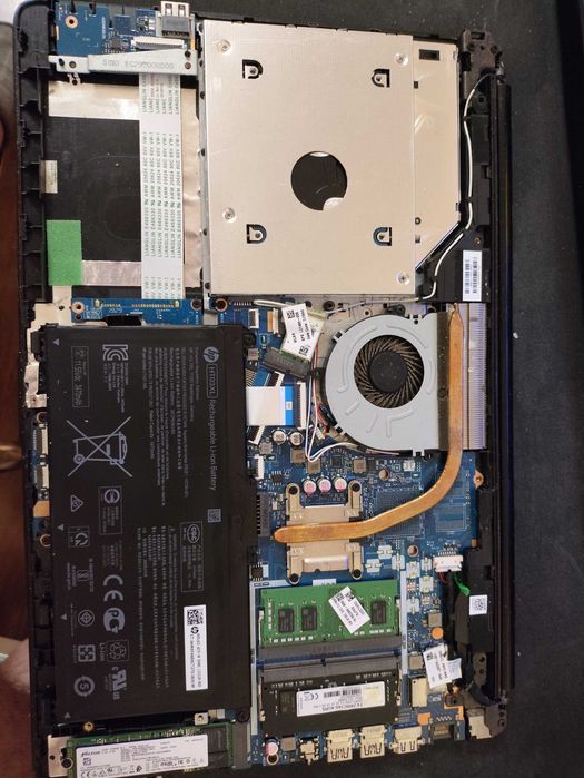 Ноутбук HP 15-db1097ur