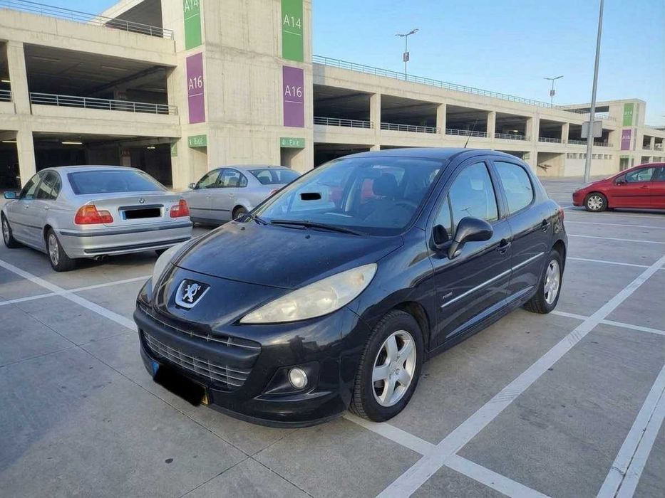 peugeot 207 ano 2010 - 1.4 gasolina