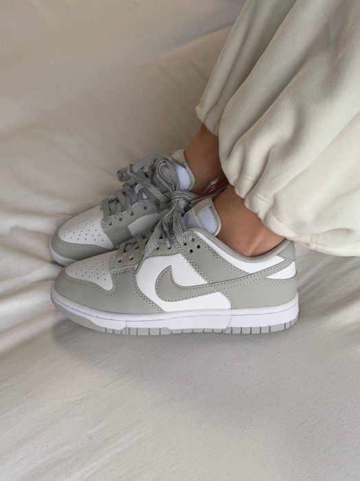 Nike Dunk Low Grey White жіночі кросівки найк данк лоу сірі шкіряні