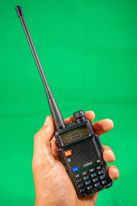 walkie-talkie Radtel RT-5R Full Band 50-600Mhz Rádio Amador