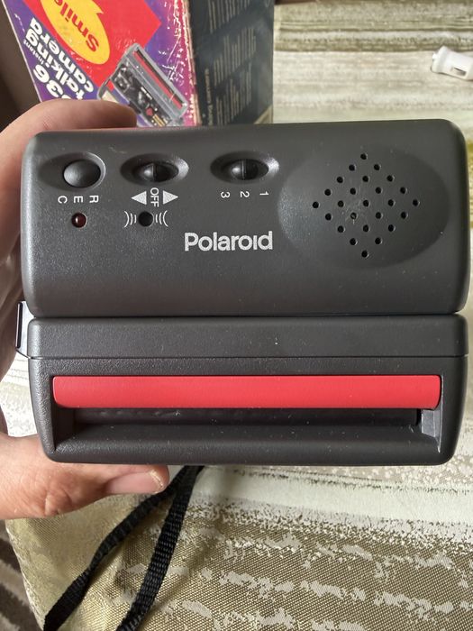 Polaroid 636 talking camera