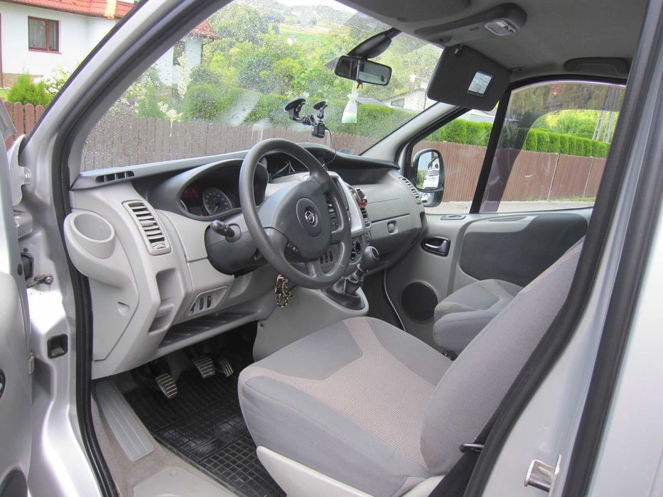 Opel Vivaro 2.0 TOUR 2011