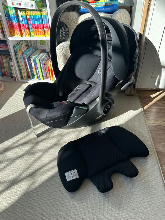 Fotelik samochodowy Łupina Cybex Cloud G  czarny moon Black