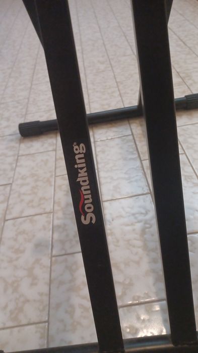 Suporte/tripé dobrável para  teclado