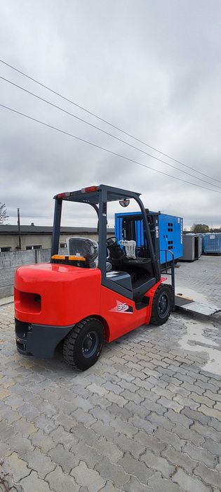 Навантажувач вилковий погрузчик