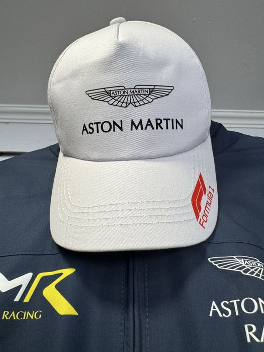 Aston Martin boné