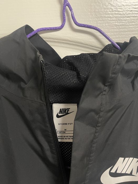 Продам весняну куртку на хлопчика