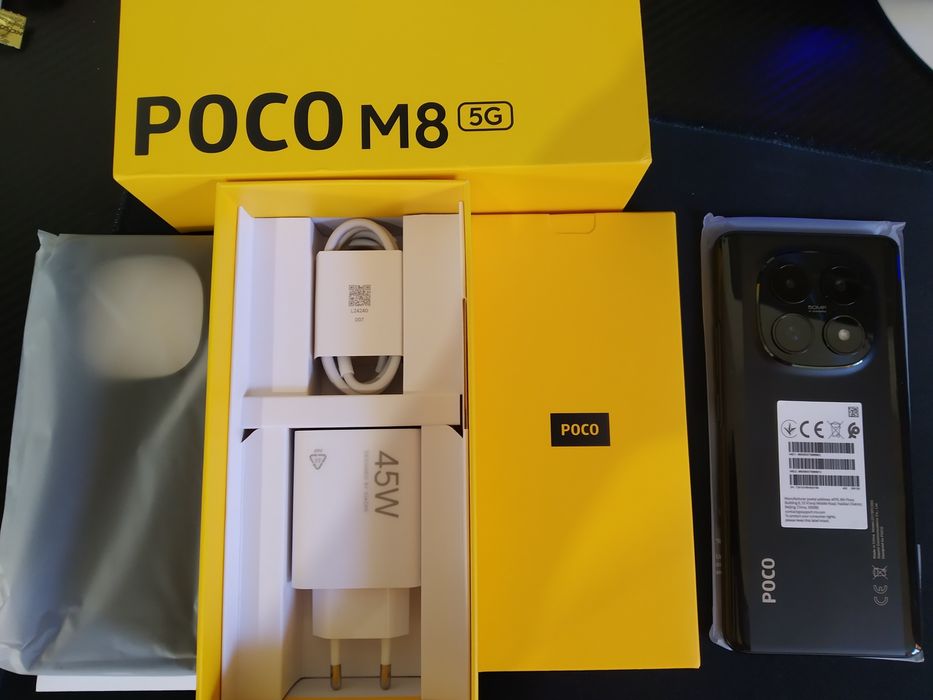 Poco m8 5G-8/256 black /новий